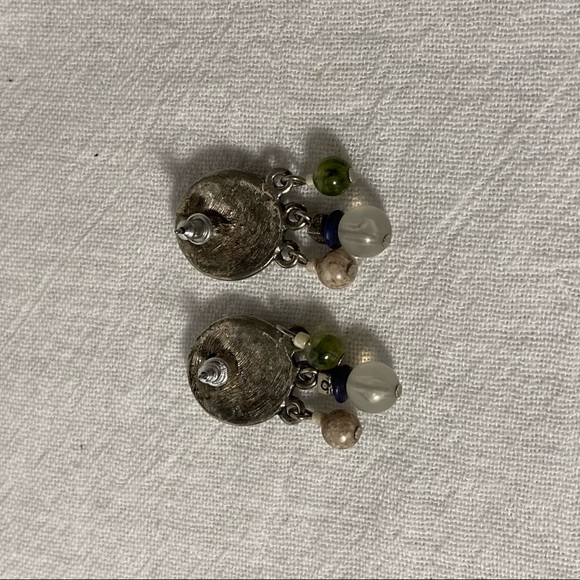 FREE IF BUNDLED Vintage Metal and Beaded Earrings EUC - Picture 2 of 4